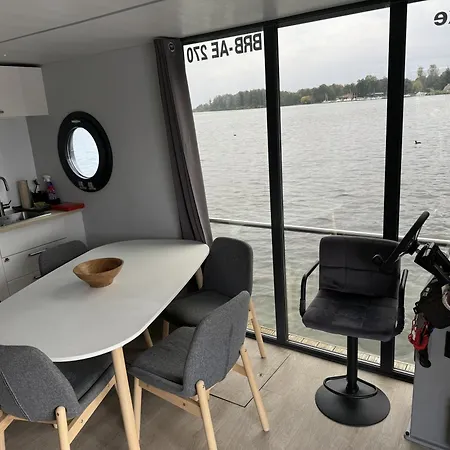 Hausboot Marieke Fuehrerscheinfrei Bådhotel *